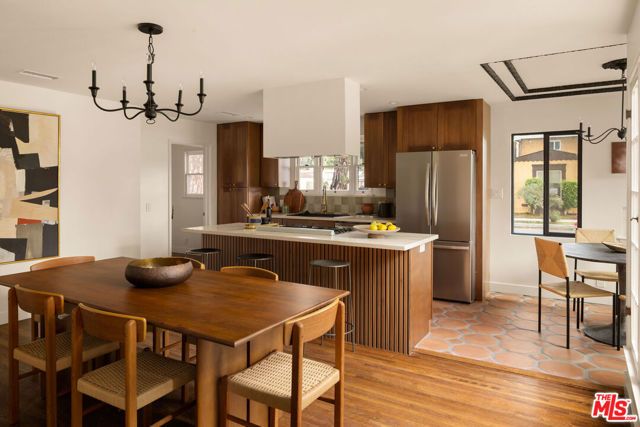 3401 W 41st Street, Los Angeles, CA 90008