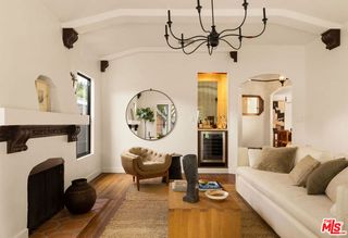 3401 W 41st Street, Los Angeles, CA 90008