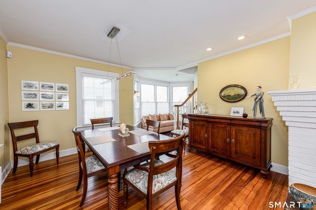 21 Chapel Drive, Branford, CT 06405
