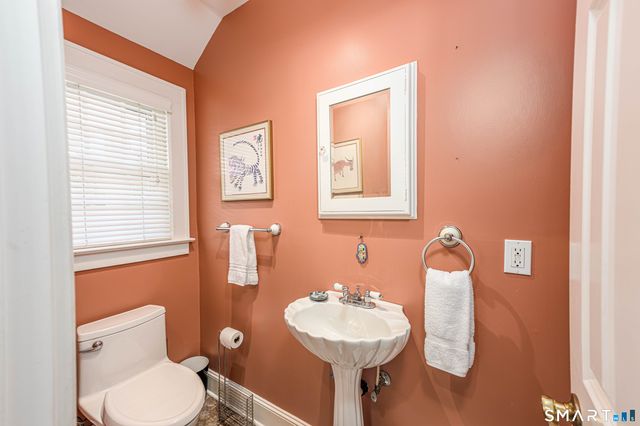 21 Chapel Drive, Branford, CT 06405