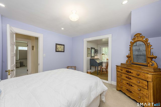 21 Chapel Drive, Branford, CT 06405
