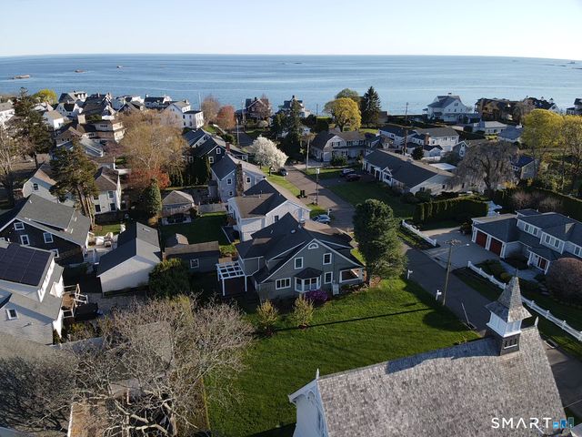 21 Chapel Drive, Branford, CT 06405