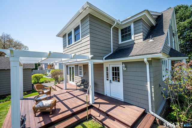 21 Chapel Drive, Branford, CT 06405