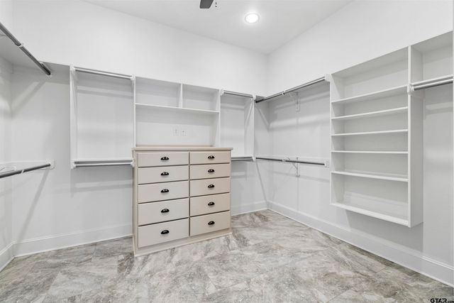 7384 Lake Pointe Cv, Tyler, TX 75703