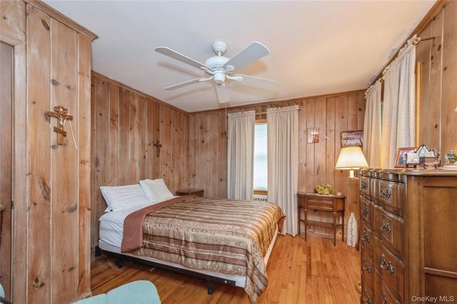 9 Elm Lane NE, Stony Brook, NY 11790