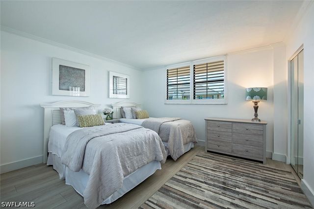 9375 GULF SHORE DR 402, Naples, FL 34108