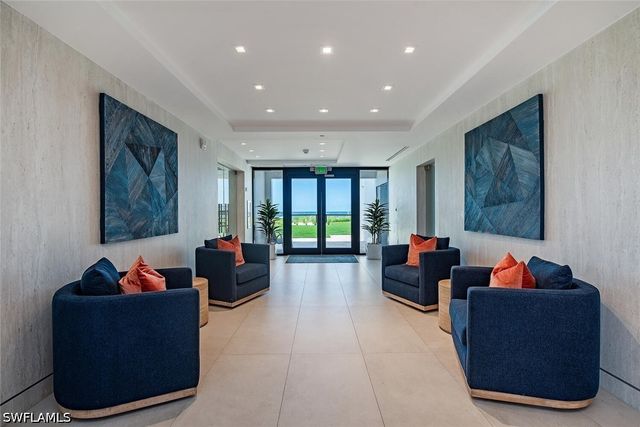 9375 GULF SHORE DR 402, Naples, FL 34108