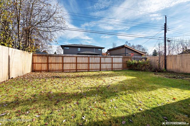 1811 Talkeetna Street, Anchorage, AK 99508