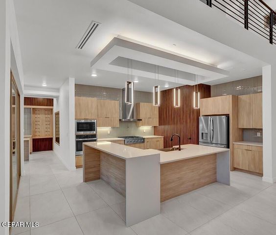820 West Gate Drive, El Paso, TX 79932