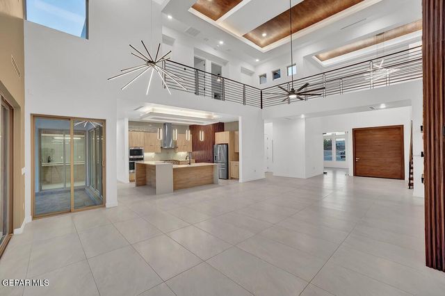 820 West Gate Drive, El Paso, TX 79932