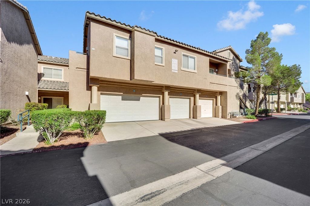 2000 Quarry Ridge Street 104, Las Vegas, NV 89117 — exterior