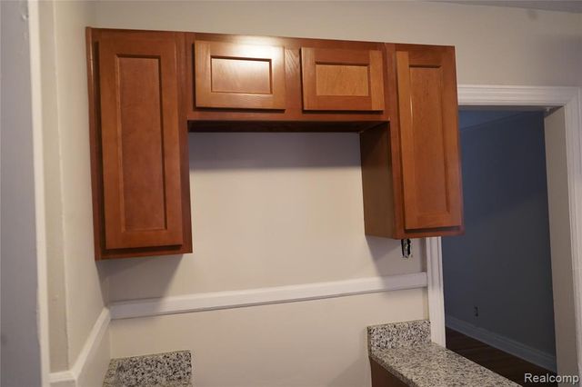 7010 Thatcher Street, Detroit, MI 48221