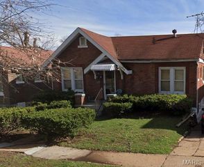 6933 Normandale Drive, Velda Village Hills, MO 63121