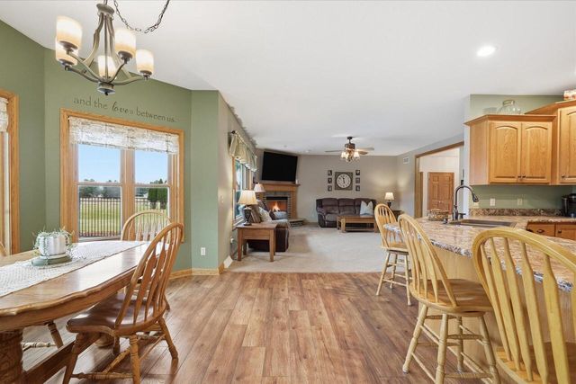 S88W35412 Eagle TERRACE, Eagle, WI 53119