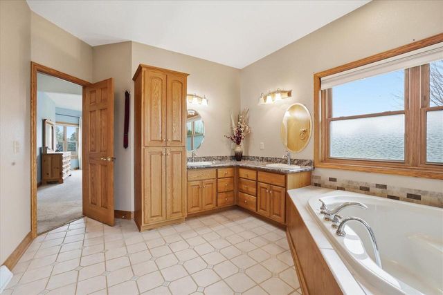 S88W35412 Eagle TERRACE, Eagle, WI 53119