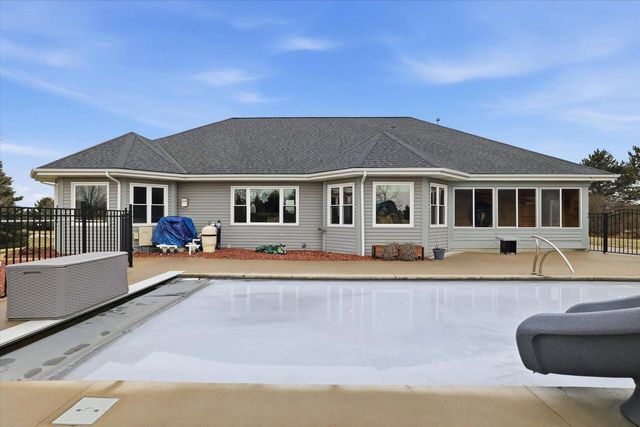 S88W35412 Eagle TERRACE, Eagle, WI 53119