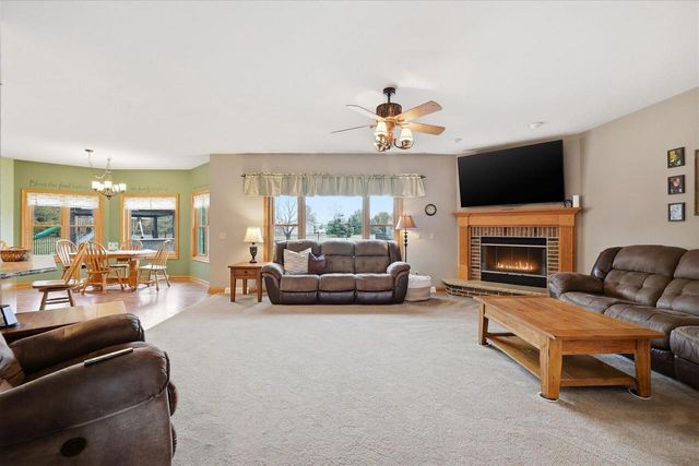 S88W35412 Eagle TERRACE, Eagle, WI 53119