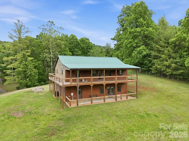 168 Barefoot Cove, Burnsville, NC 28714