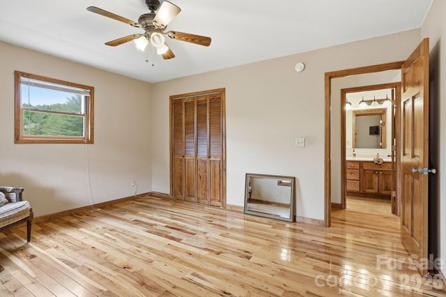 168 Barefoot Cove, Burnsville, NC 28714