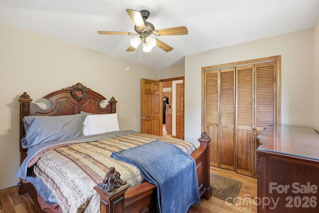168 Barefoot Cove, Burnsville, NC 28714