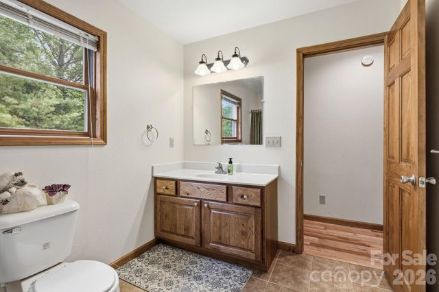 168 Barefoot Cove, Burnsville, NC 28714