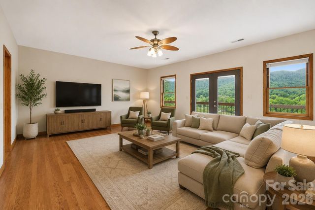 168 Barefoot Cove, Burnsville, NC 28714