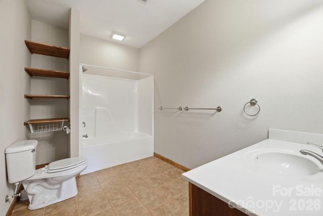 168 Barefoot Cove, Burnsville, NC 28714