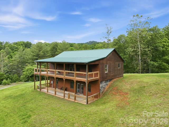 168 Barefoot Cove, Burnsville, NC 28714