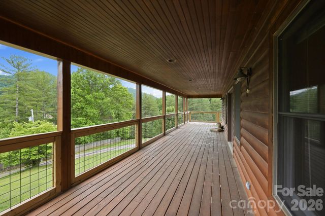 168 Barefoot Cove, Burnsville, NC 28714