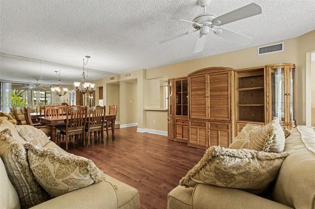 1420 Sheridan Street 3H, Hollywood, FL 33020