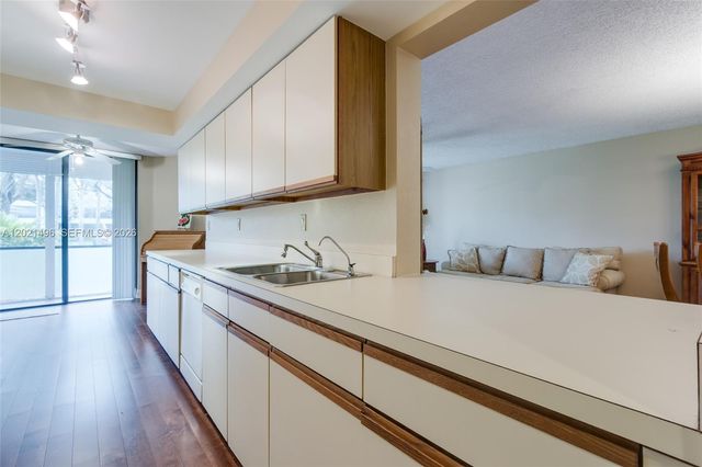 1420 Sheridan Street 3H, Hollywood, FL 33020