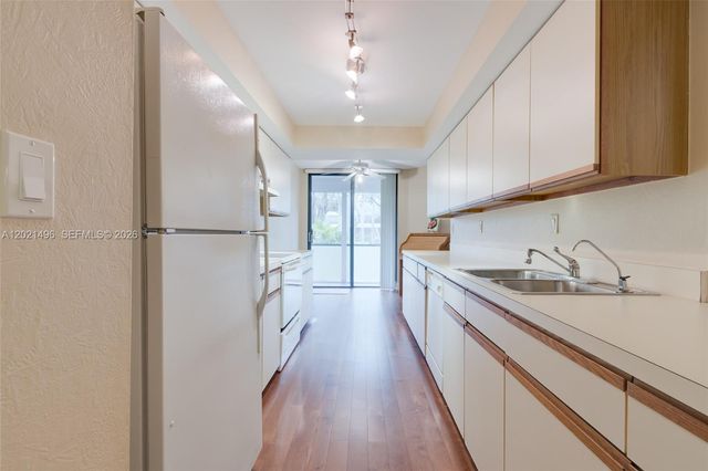 1420 Sheridan Street 3H, Hollywood, FL 33020