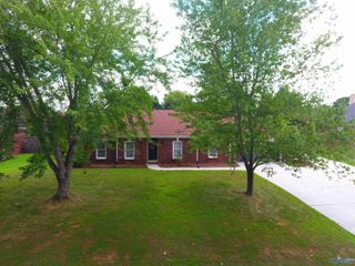 111 Kingswood Drive, Huntsville, AL 35806