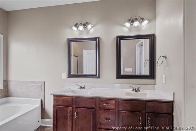 2713 Ally Rayven Drive, Fayetteville, NC 28306