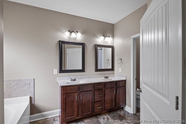2713 Ally Rayven Drive, Fayetteville, NC 28306