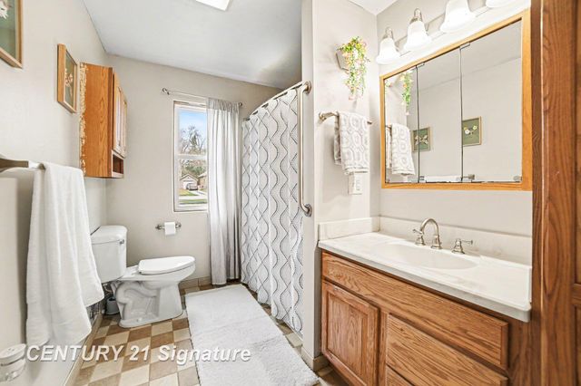 3036 E Miller Road, Midland Twp, MI 48640