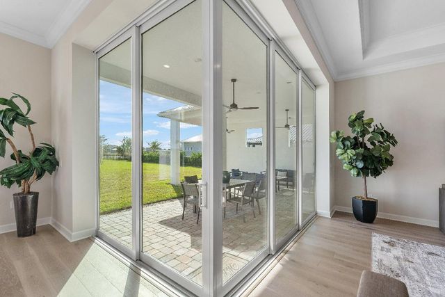 20076 SE Bridgewater Drive, Jupiter, FL 33458