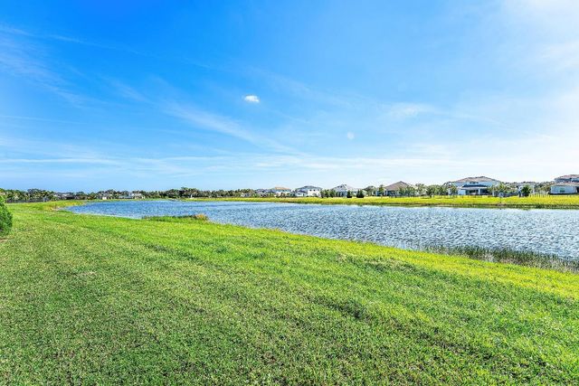 20076 SE Bridgewater Drive, Jupiter, FL 33458