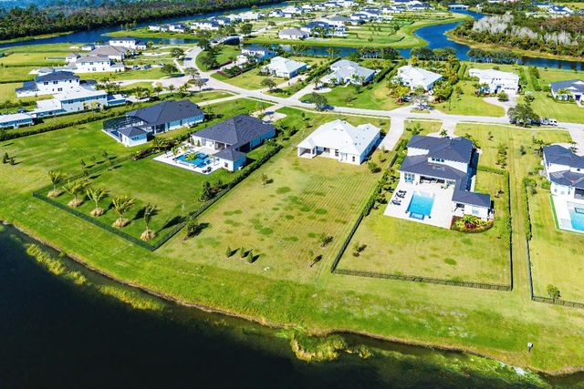 20076 SE Bridgewater Drive, Jupiter, FL 33458