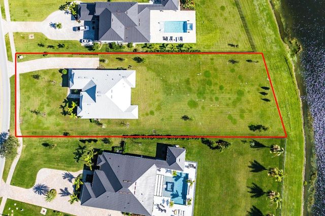 20076 SE Bridgewater Drive, Jupiter, FL 33458