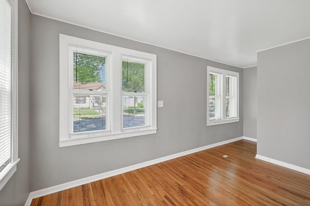5240 Dupont Avenue N, Minneapolis, MN 55430