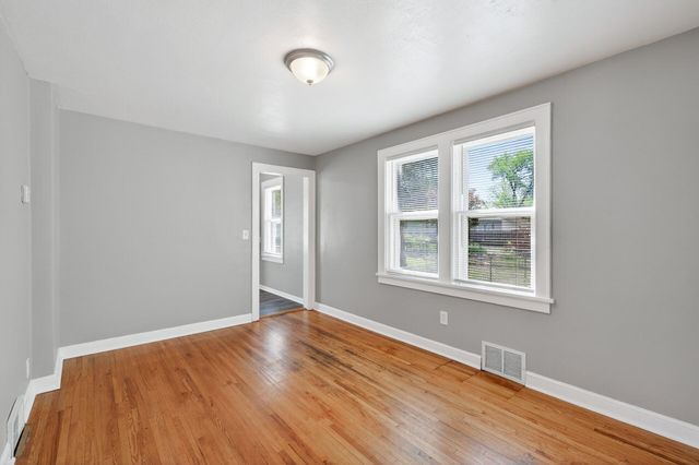 5240 Dupont Avenue N, Minneapolis, MN 55430