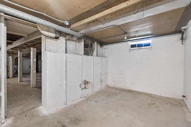 5240 Dupont Avenue N, Minneapolis, MN 55430