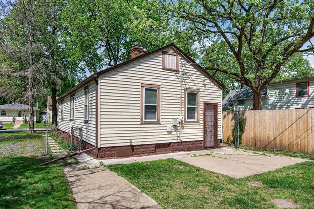 5240 Dupont Avenue N, Minneapolis, MN 55430