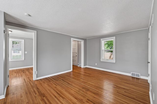 5240 Dupont Avenue N, Minneapolis, MN 55430