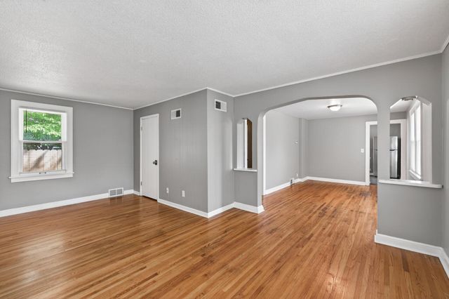 5240 Dupont Avenue N, Minneapolis, MN 55430
