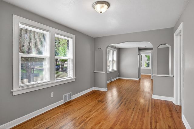 5240 Dupont Avenue N, Minneapolis, MN 55430