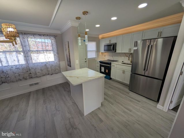 4718 PARKSIDE DR, Baltimore, MD 21206