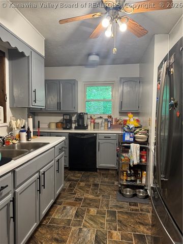 542 Hughart Drive, Charleston, WV 25312