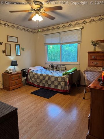 542 Hughart Drive, Charleston, WV 25312